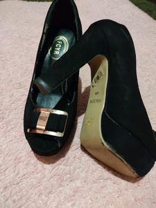 Black Block Heel
