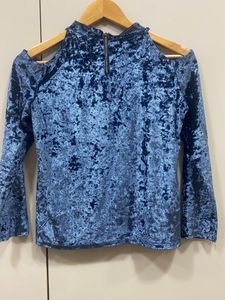 Women’s Blue Velvet Top