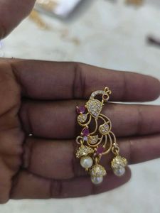 Ad stone earrings