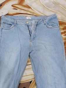 Ripped Hem Denim Jeans mid rise