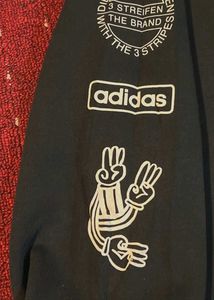 Adidas Graphic Print Sweatshirt Retail price 35k