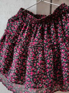 Chic Floral Ruffle Mini Skirt