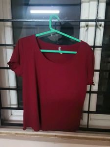 Women's Burgundy Short-Sleeve Top