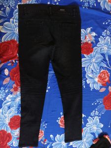 Preloved Black Jeans On Sale! Grab Soon!