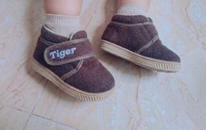 Combo of 2 Kids Footwear (Sleepers &amp; Winter Boots)