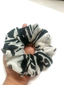 2 Scrunchies, Large And Medium Black White
