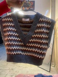 Stylish Knitted Vest Sweater