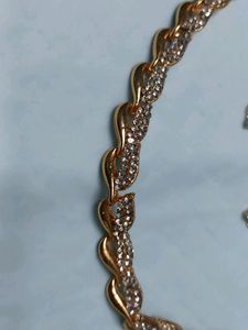 sukkhi alloy plated gold necklace set