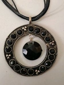 Elegant Black Pendant Necklace
