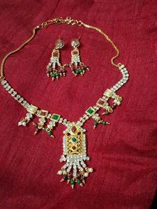 Elegant Gold-Plated Necklace and Earring Set