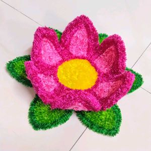Handmade woolen lotus aasan