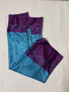 Versatile Saree With Floral Motifs