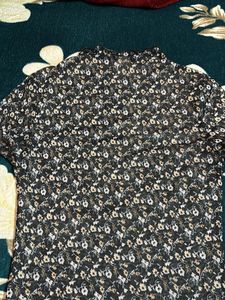 Floral Print Mock Neck Top