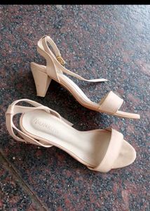 monrow heels