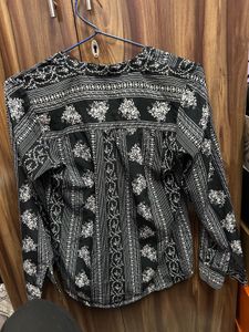 Black full sleeves top