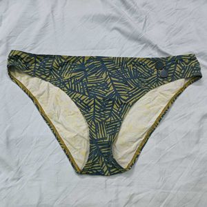 Stylish Leaf 🤎Print Bikini Bottom