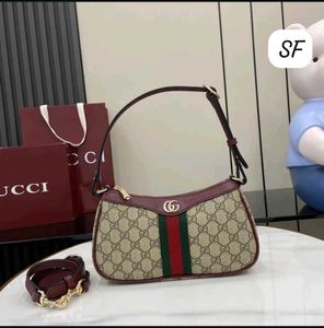 gucci  Shoulder Bag