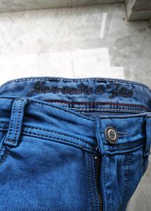 A&amp;F Blue Wash Denim Jeans