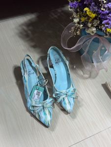 Elegant Blue Slingback Heels