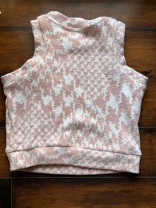Sleeveless Peach Top size S