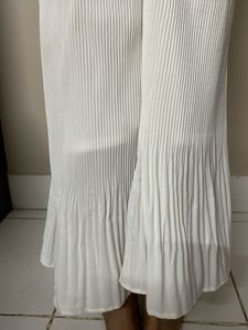 Elegant Pleated White Trousers