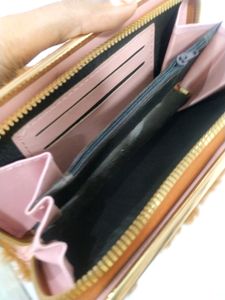 Wallet 👛  For Women Looks Beautiful In 2 Different Colours😍 Brown And Pink