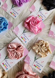 trendy satin scrunchies cards set of 5