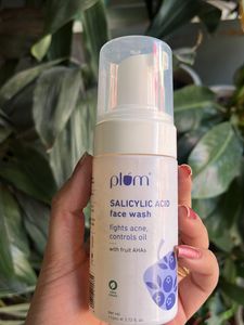 Plum Salicylic Acid Face wash