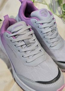 Women's Grey Sneakers size 4/EU 37🥂