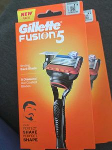 Gillette Fusion5 Razor - New Pack of two