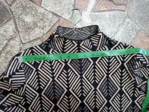 Geometric Pattern Knit Sweater
