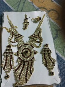 Sparkling Ethnic Jewellery Set