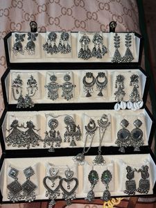velvet earring box