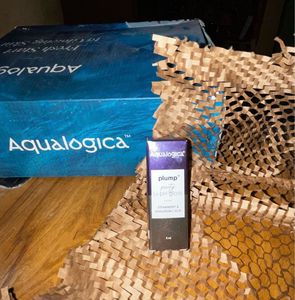 Aqualogica Plump Pouty Li-pH Gloss