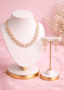 Elegant Floral Necklace &amp; Earring Set