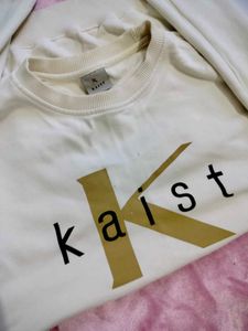 Oversized Cream "Kaist" Graphic Sweatshirt