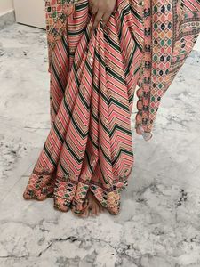 Designer Pink Geometric Print Saree
