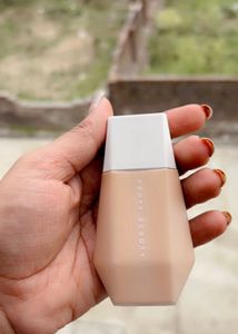 🇮🇹 Fenty Beauty imported Blurring Skin Tint