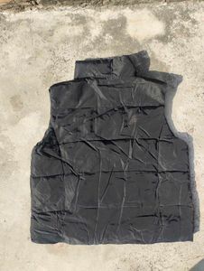 Unisex Sleeveless Padded Black Vest