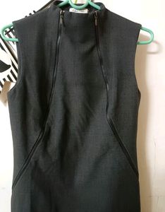 Calvin Klein Drees