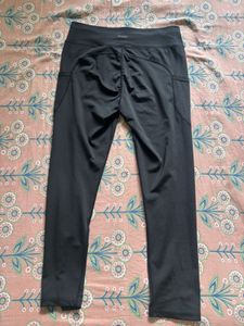 Black Activewear Leggings with Pockets