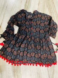 its new one not used perplum top