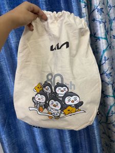 Cute Penguin Print Drawstring Bag