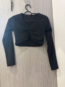 Chic Black Lace Trim Crop Top