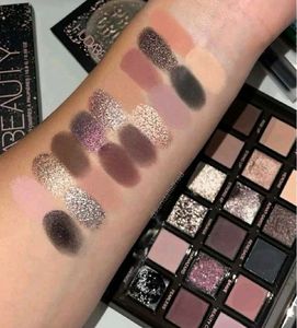 Huda Beauty Pretty Grunge Eyeshadow Palette