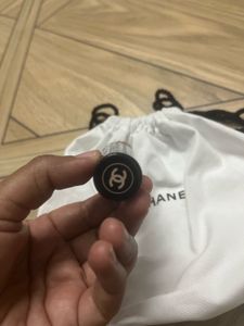 Chanel foundation brush (original)
