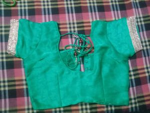 Elegant Green Saree with Golden Embroidery