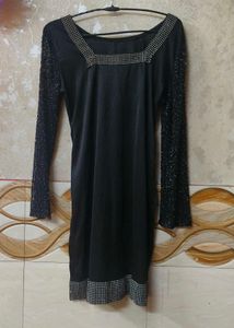 Elegant Black Kurta with Embellished Sleeves
