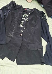 Elegant Lace Detail Blouse