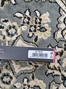 Lakme Xtraordin-Airy Lip Mousse